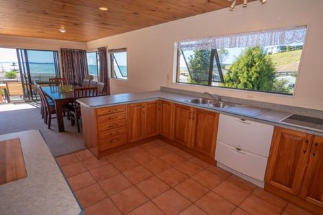 Photo of property in 33 Stratford Drive, Cable Bay, 0420