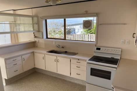 Photo of property in 1/70 Gulf View Road, Murrays Bay, Auckland, 0630