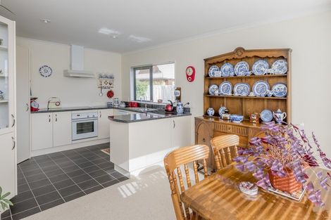 Photo of property in Rangeview Villas, 37/9 Fuller Close, Levin, 5510