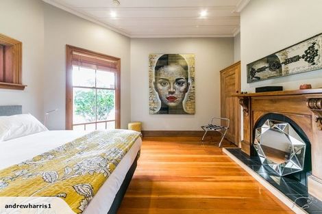 Photo of property in 6 Milton Road, Bluff Hill, Napier, 4110