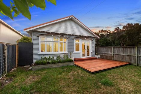 Photo of property in 1/166 Main Road, Redcliffs, Christchurch, 8081