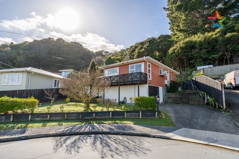 Photo of property in 75 Petrie Street, Wainuiomata, Lower Hutt, 5014