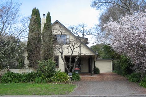 Photo of property in 4 Gillean Street, Havelock North, 4130