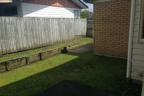 Photo of property in 36 Brashier Circle, Sunnyvale, Auckland, 0612