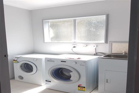 Photo of property in 332 Aokautere Drive, Aokautere, Palmerston North, 4471