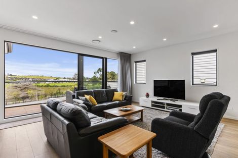 Photo of property in 146 Arran Point Parade, Orewa, 0931