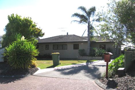 Photo of property in 22 St Lucia Place, Unsworth Heights, Auckland, 0632