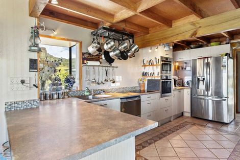 Photo of property in 201 Bluff Road, Kuaotunu West, Whitianga, 3592