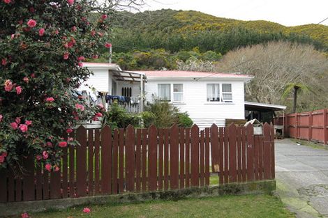 Photo of property in 11 Parenga Street, Wainuiomata, Lower Hutt, 5014