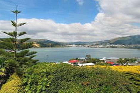 Photo of property in 28 Gloaming Hill, Titahi Bay, Porirua, 5022