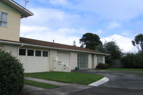 Photo of property in 6 Bambery Court, Palmerston North, 4414