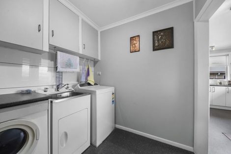 Photo of property in 240 High Street North, Carterton, 5713