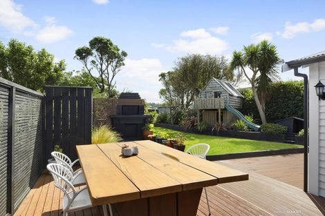 Photo of property in 10 Tarawera Road, Johnsonville, Wellington, 6037