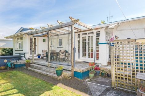 Photo of property in 9 Kent Road, Saint Johns Hill, Whanganui, 4501