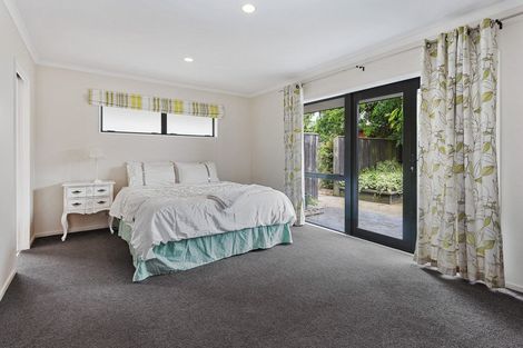 Photo of property in 43 Orlando Crescent, Waimairi Beach, Christchurch, 8083