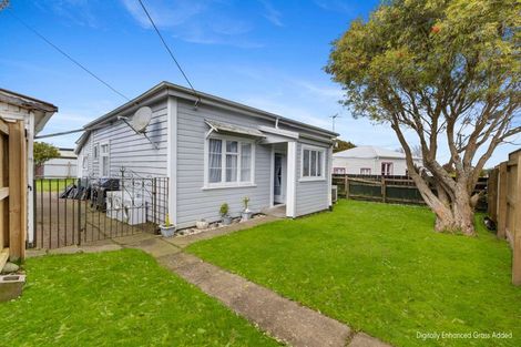 Photo of property in 4 Preston Street, Eltham, 4322