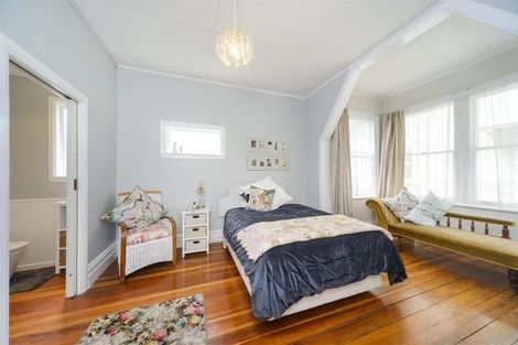 Photo of property in 89 Bridge Street, Bulls, 4818