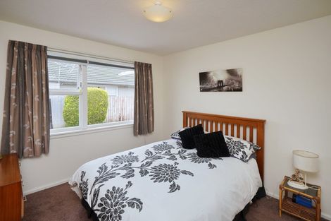 Photo of property in 39 Lake Terrace Road, Burwood, Christchurch, 8061