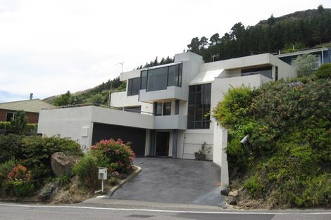 Photo of property in 25 Evans Pass Road, Sumner, Christchurch, 8081