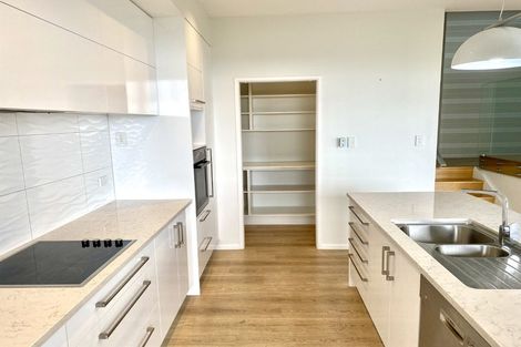 Photo of property in 72 Anzac Road, Pukekohe, 2120