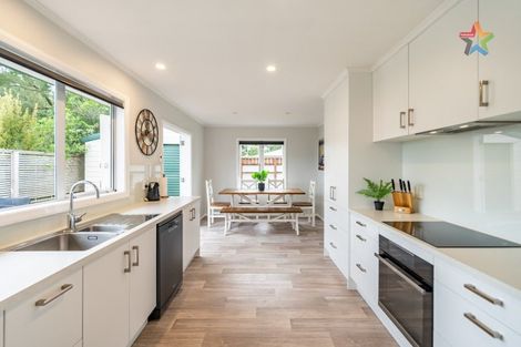 Photo of property in 66 Thomas Street, Stokes Valley, Lower Hutt, 5019