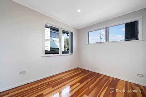Photo of property in 17 Kohinoor Avenue, Mangere, Auckland, 2022