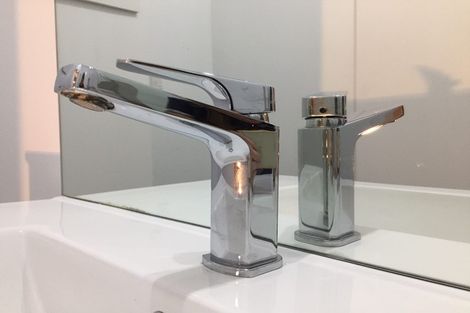 Photo of property in 72 Alexander Street, Cockle Bay, Auckland, 2014