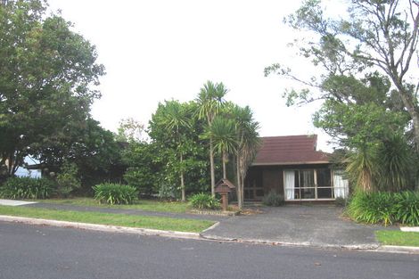 Photo of property in 14 Mappin Place, Chatswood, Auckland, 0626