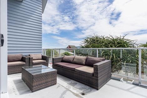 Photo of property in 38 Pharazyn Avenue, Waikanae Beach, Waikanae, 5036