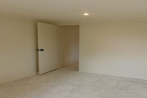 Photo of property in 27 Burndale Terrace, Manurewa, Auckland, 2102