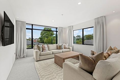 Photo of property in 114a Paparoa Street, Papanui, Christchurch, 8053