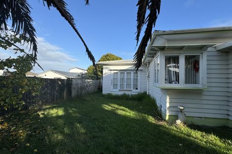 Photo of property in 1/3170 Great North Road, New Lynn, Auckland, 0600