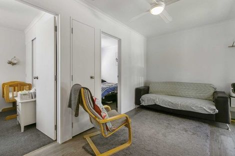 Photo of property in 7 Minaret Drive, Bucklands Beach, Auckland, 2014