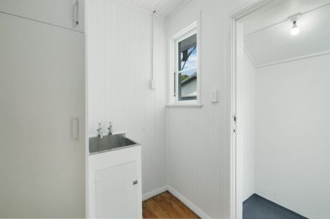 Photo of property in 3 Bateman Avenue, Bryndwr, Christchurch, 8053