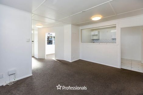 Photo of property in 35 Hanson Grove, Stokes Valley, Lower Hutt, 5019