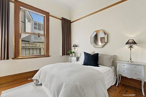 Photo of property in 26 Grove Road, Kelburn, Wellington, 6012