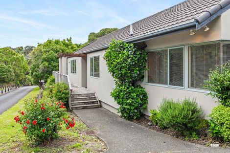 Photo of property in 90a Atkinson Road, Titirangi, Auckland, 0604