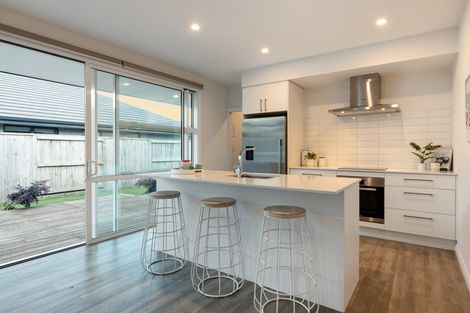 Photo of property in 84 Awataha Crescent, Pyes Pa, Tauranga, 3110