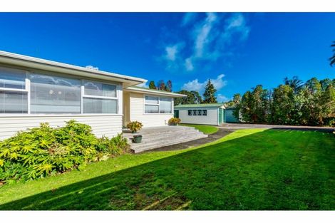 Photo of property in 13 Dunstall Place, Mangere Bridge, Auckland, 2022