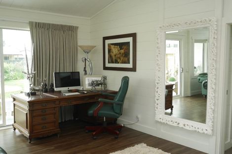 Photo of property in 46 Ngapaki Street, Waikanae Beach, Waikanae, 5036