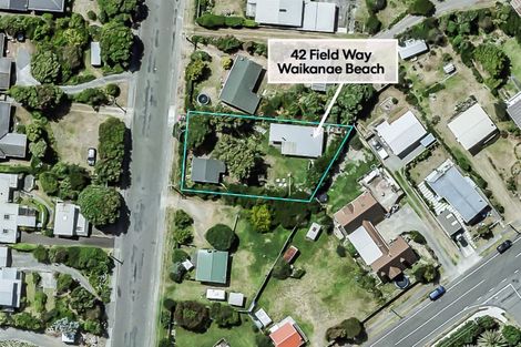 Photo of property in 42 Field Way, Waikanae Beach, Waikanae, 5036