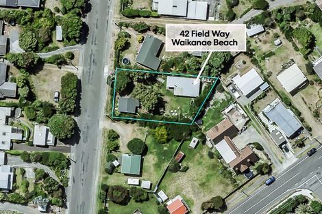 Photo of property in 42 Field Way, Waikanae Beach, Waikanae, 5036