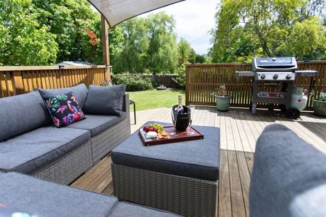 Photo of property in 77 Fergusson Street, Woodville, 4920