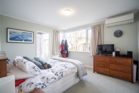 Photo of property in 17 Antrim Place, Hokowhitu, Palmerston North, 4410