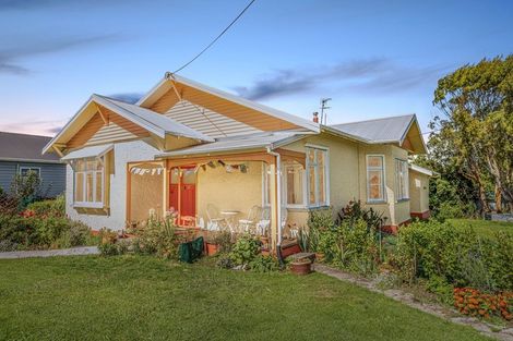 Photo of property in 25 Brassey Street, Waverley, 4510