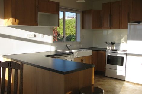 Photo of property in 50 Middleton Road, Kew, Dunedin, 9012