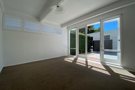 Photo of property in 3/252 Hurstmere Road, Takapuna, Auckland, 0622