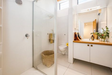 Photo of property in 13 Talavera Terrace, Kelburn, Wellington, 6012