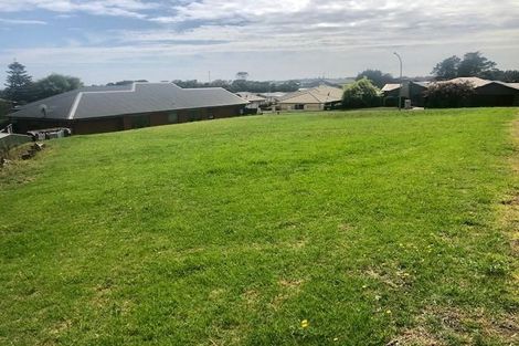 Photo of property in 33 Alberta Road, Glen Avon, New Plymouth, 4312