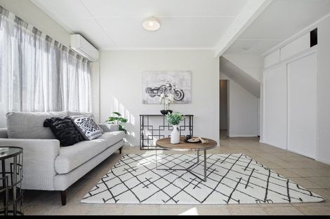 Photo of property in 11 Crispe Road, Clarks Beach, 2122